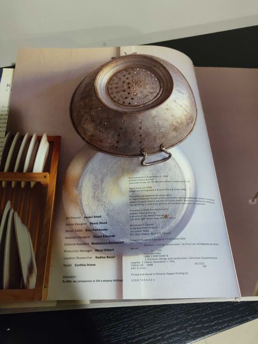 Livro "Kitchens", sobre design de cozinhas