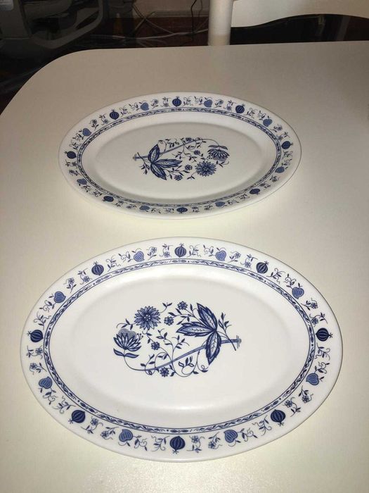 Conjunto de Louça HARMONIA – Feito na Espanha - Estilo Clássico Azul e Branco