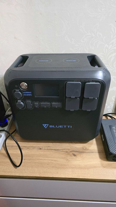 Зарядна станція Bluetti AC200Max