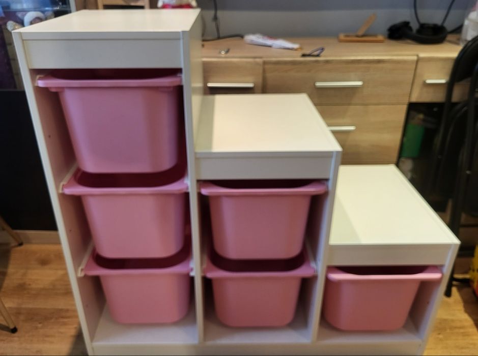 Ikea trofast.     .