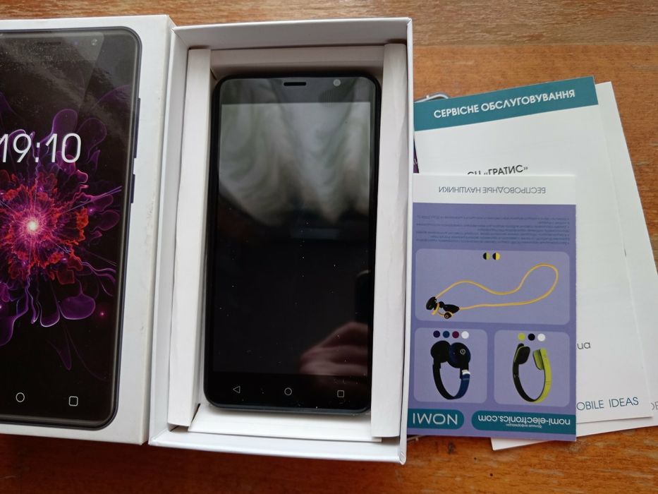 Хороший полностью рабочий телефон nomi! Без торга!