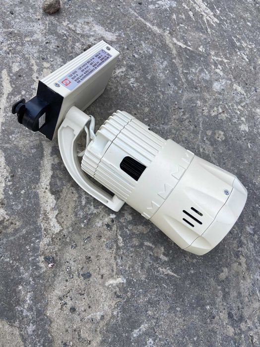 Прожектора трековые