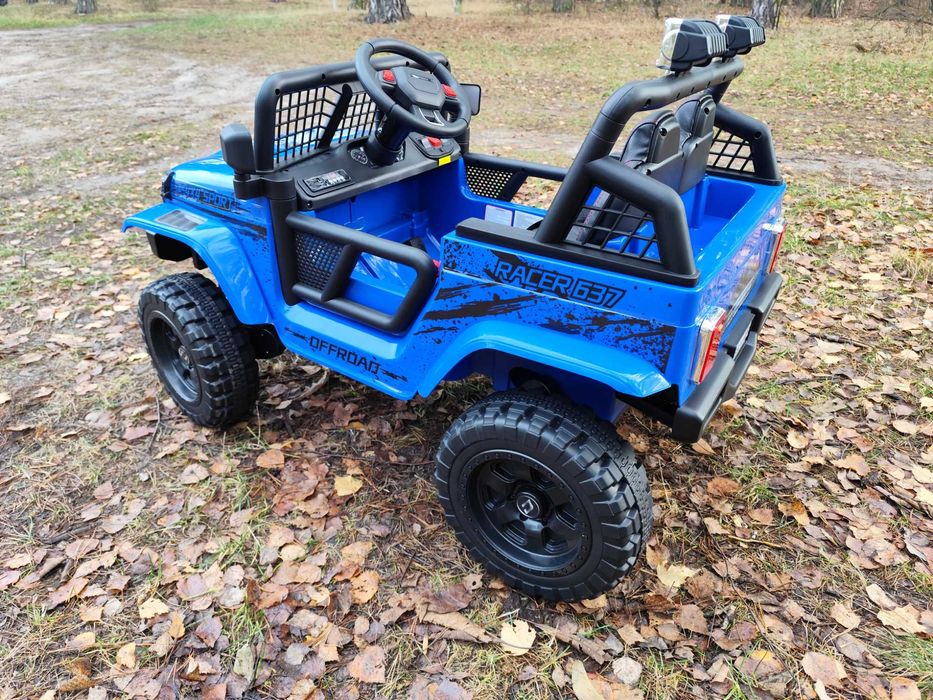 Auto Na Akumulator Jeep 4x4 Dla Dziecka - Pilot - Miękkie koła
