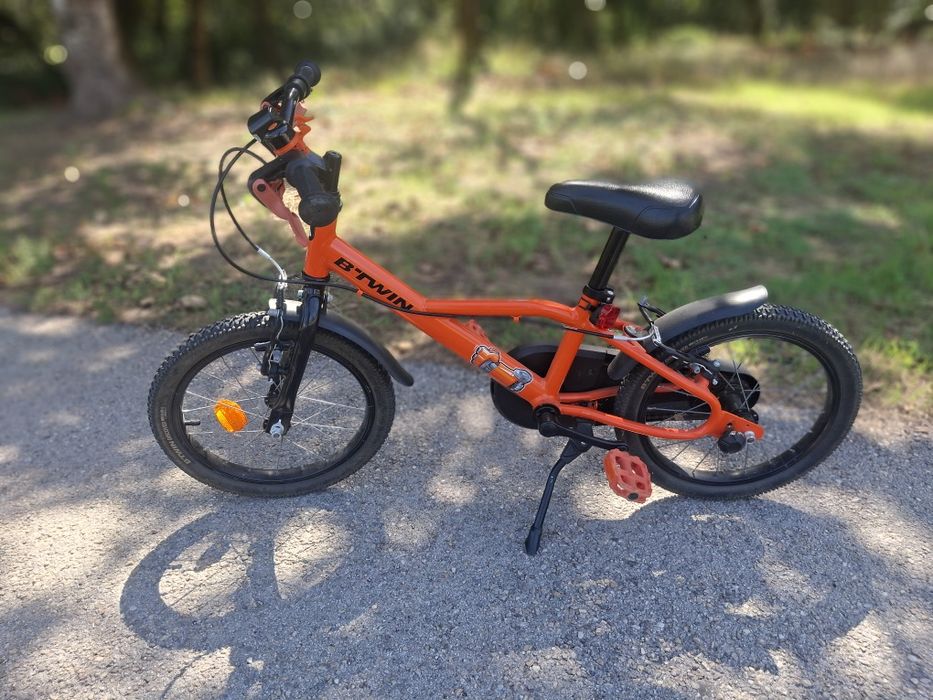 Bicicleta infantil B’TWIN roda 16” – Laranja – Bom estado