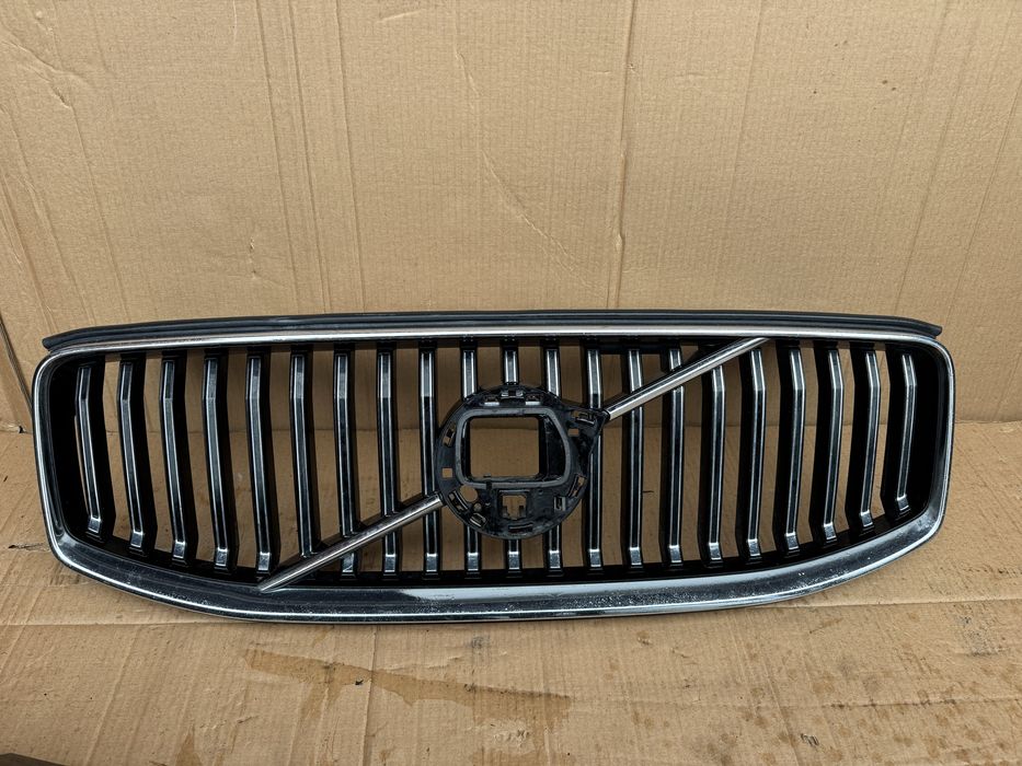 Grill atrapa volvo xc60 lift 2021 do 2025 kamera 32291,019