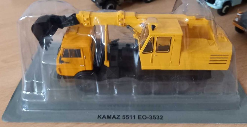 Колекційні масштабні моделі вантажних автомобілів (7)