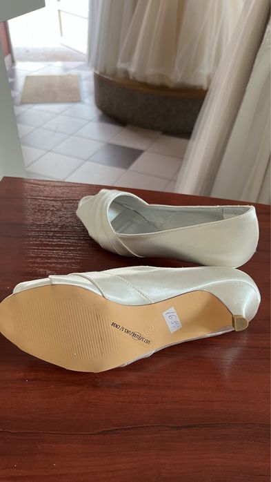 Buty satyna ecru do ślubu i nie tylko