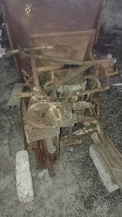 РУМ /лійка/розкидав добрив