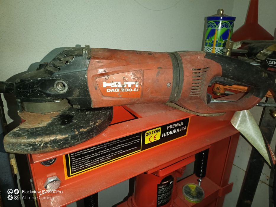 Rebarbadora HILTI das grandes em ótimo estado