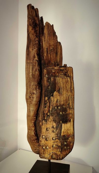 Rzeźba drewniana nowoczesna dekoracyjna, dąb wys. 71 cm