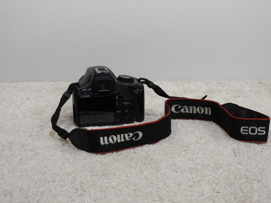 Kit Canon 450D + Objectiva EF-S 18-55mm f/3.5-5.6 IS + Teleobjetiva Canon EF-S 55-250mm f/4-5.6 IS + Bolsa
