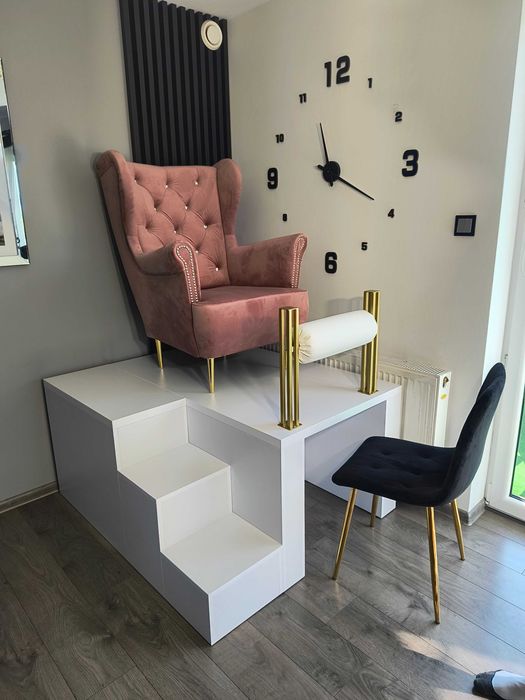 Podest do pedicure z szufladami Nowy  z wnęka na nogi Nowy Wysyłka 48 h