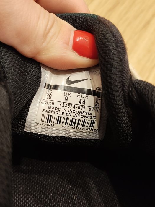 Ténis Nike padrão tropa