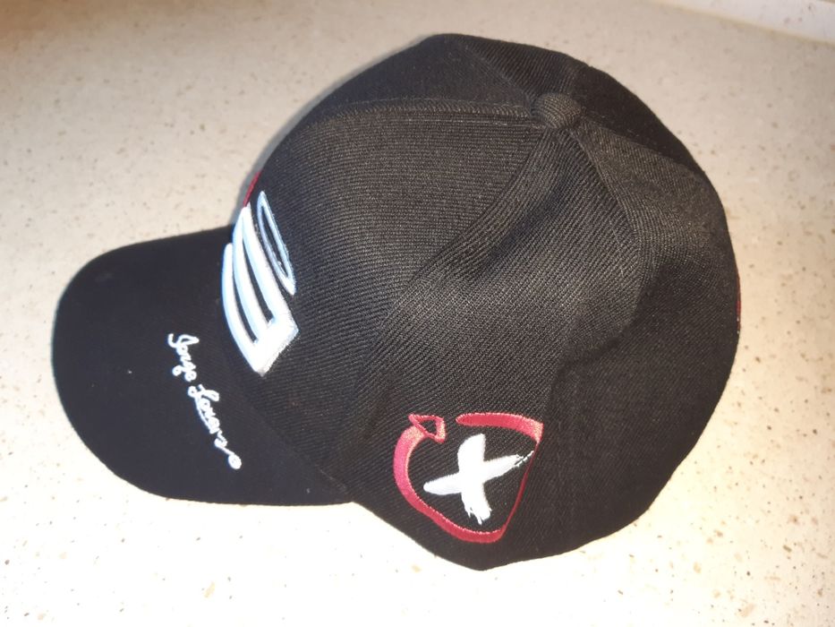 Bejsbolówka czapka z daszkiem haft