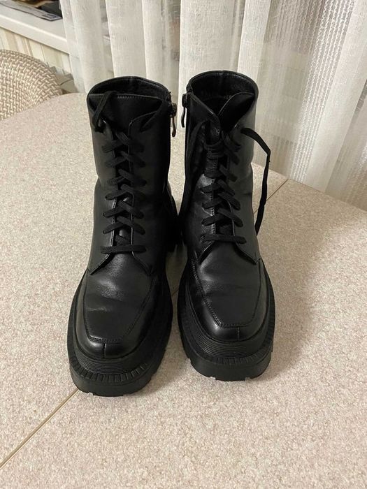 Ботінки 38 р   шкіра
