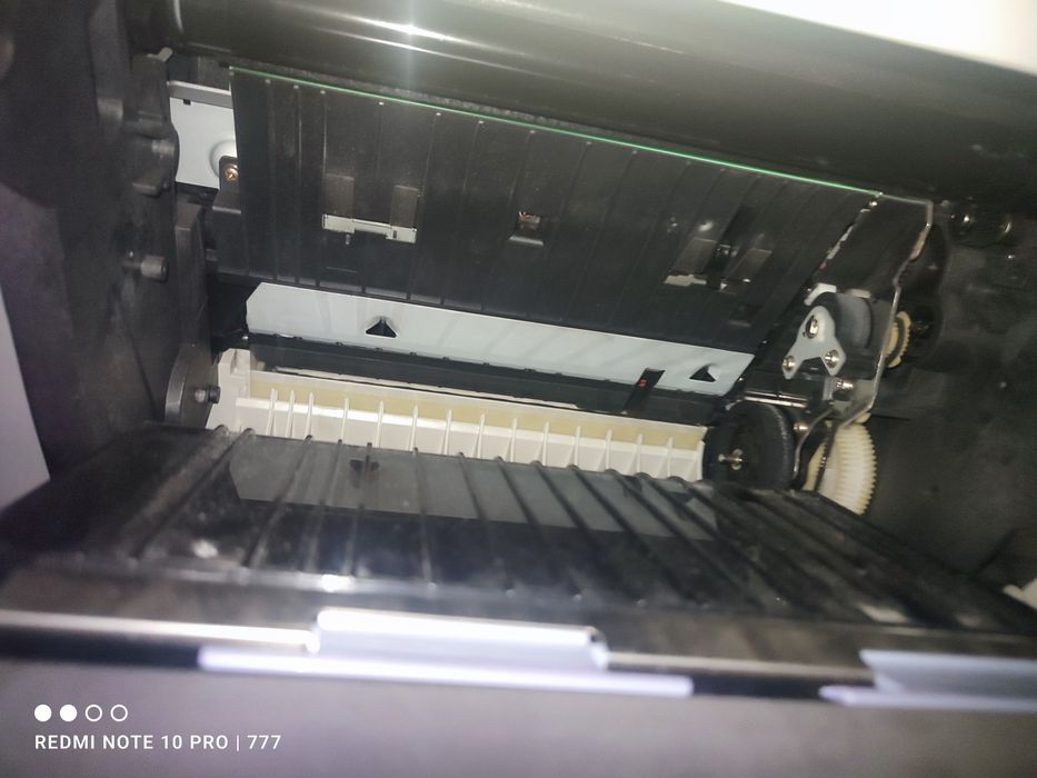 Принтер кольоровий. Не пересилаю