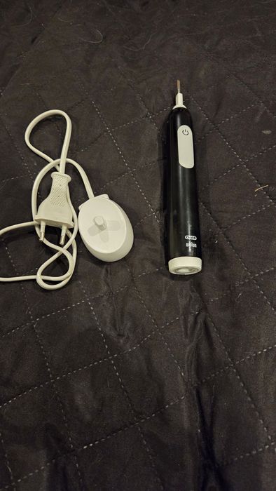 Szczoteczka elektryczna Oral B
