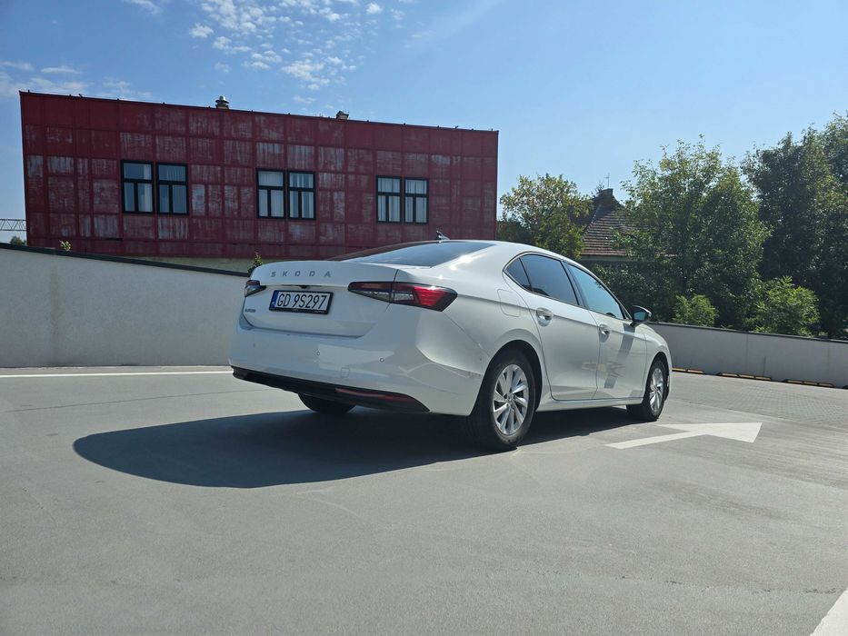 Wynajem Skoda Superb Automat/ Wypożyczalnia Samochodów CARFAR