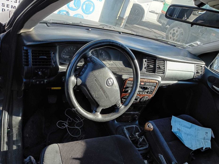 Opel Vectra para peças