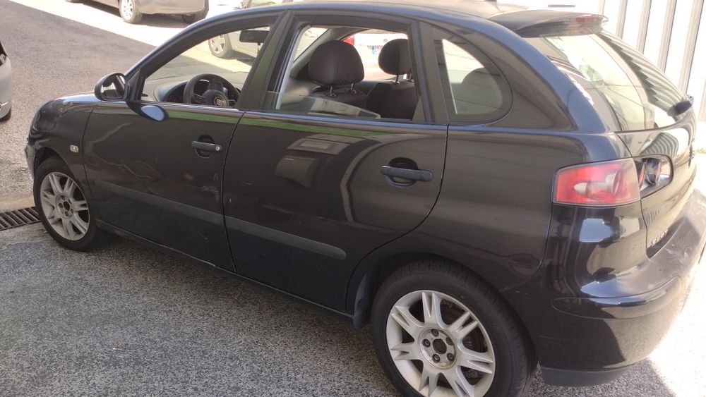 SEAT Ibiza 1.2 gasolina 2005 foto 5