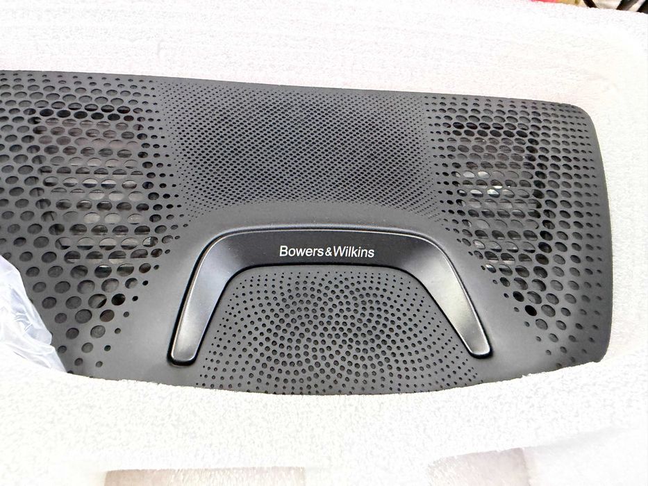Сетки с подсветкой Bowers & Wilkins на BMW X5 G05 / X7 G07