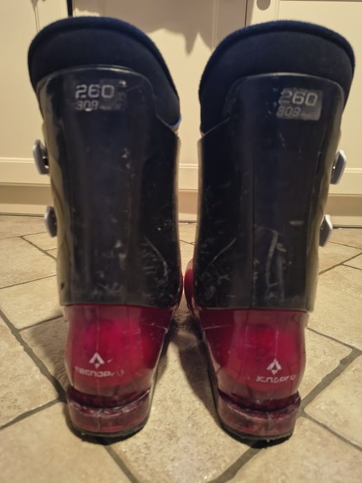 Buty narciarskie Tecnopro  skorupa 309 wkładka 260 rozmiar38/39