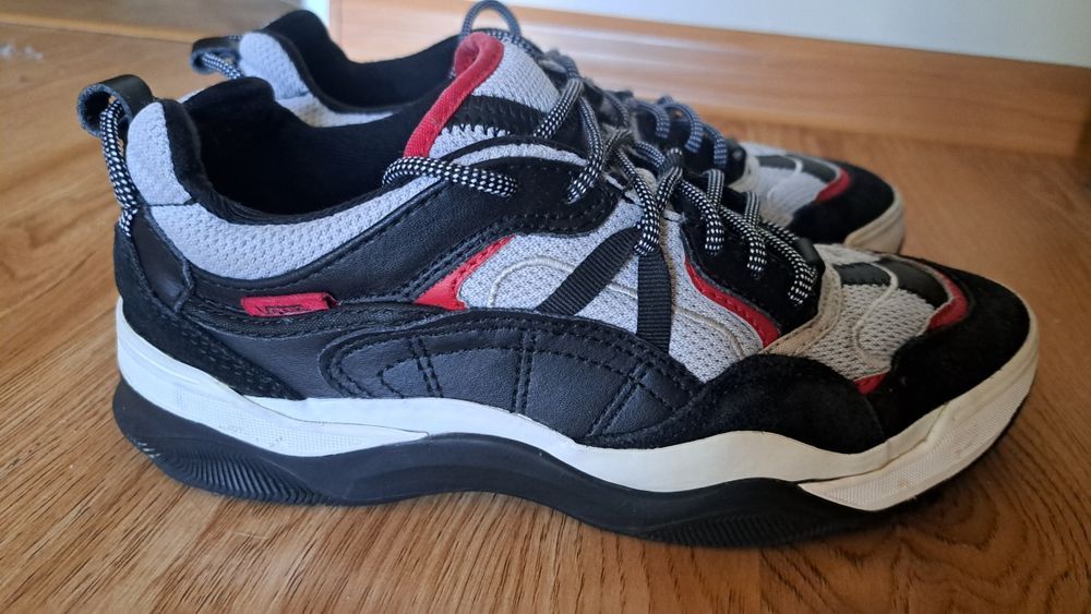 Buty sportowe Vans r. 39