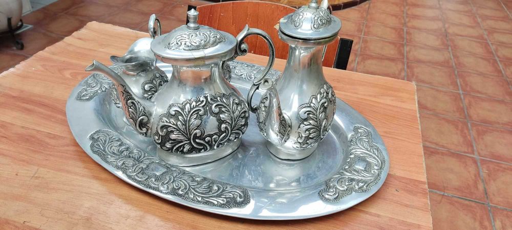 Conjunto de Chá/Café em estanho.