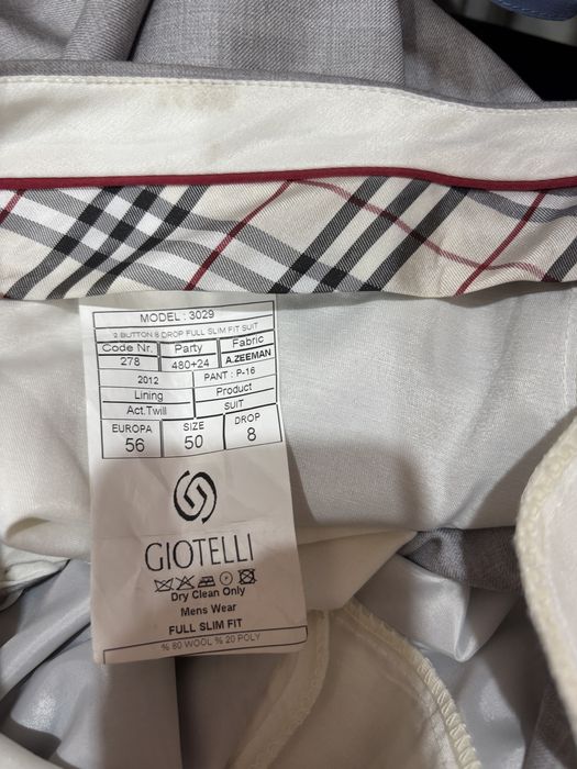 Костюмы мужские новые