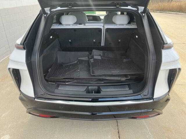 2024 Cadillac LYRIQ