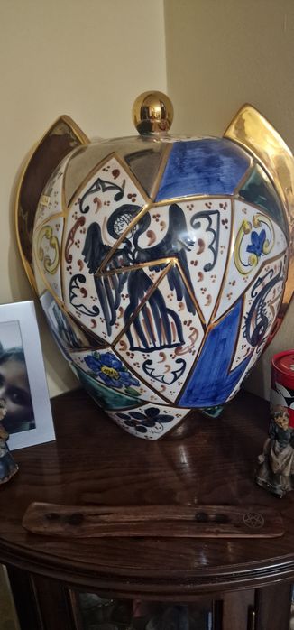 Jarra alta com decoração