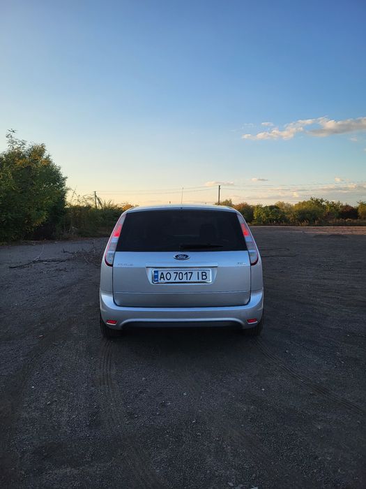 Ford Focus 2010 року