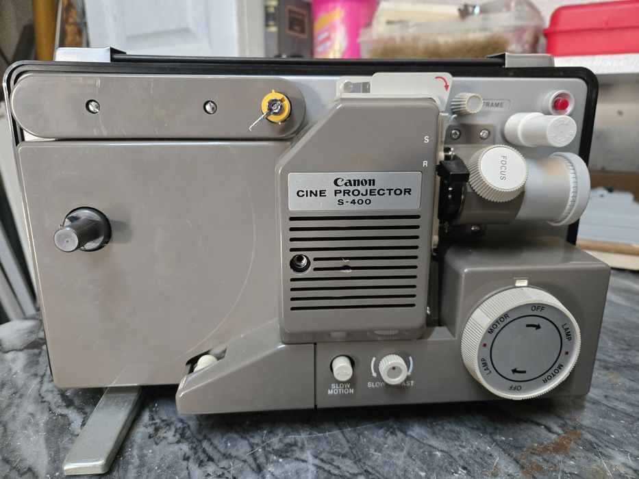 Projector S400 Canon443744555421542400