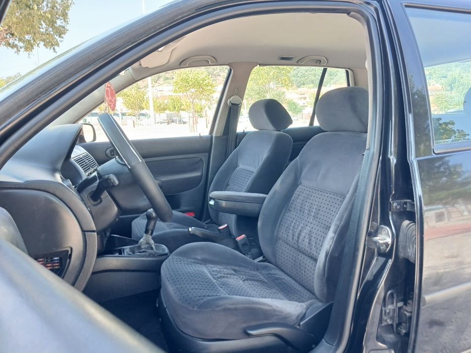 Oportunidade VW Golf 1.4 gasolina em excelente estado