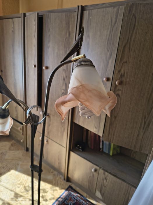 Lampa stojąca odcień starego  złota