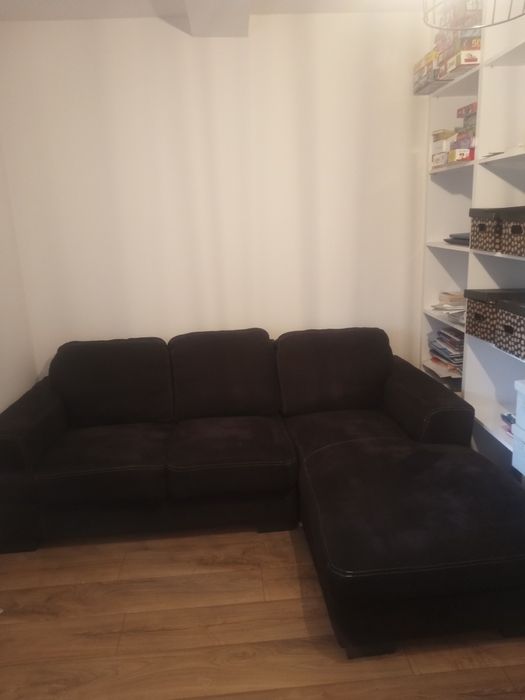 Trzyosobowa sofa,w dobrym stanie