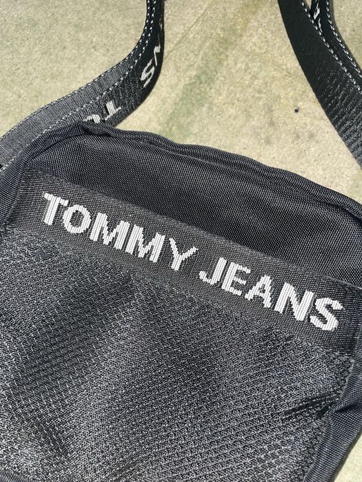 Сумка через плече/месенджер Tommy Jeans