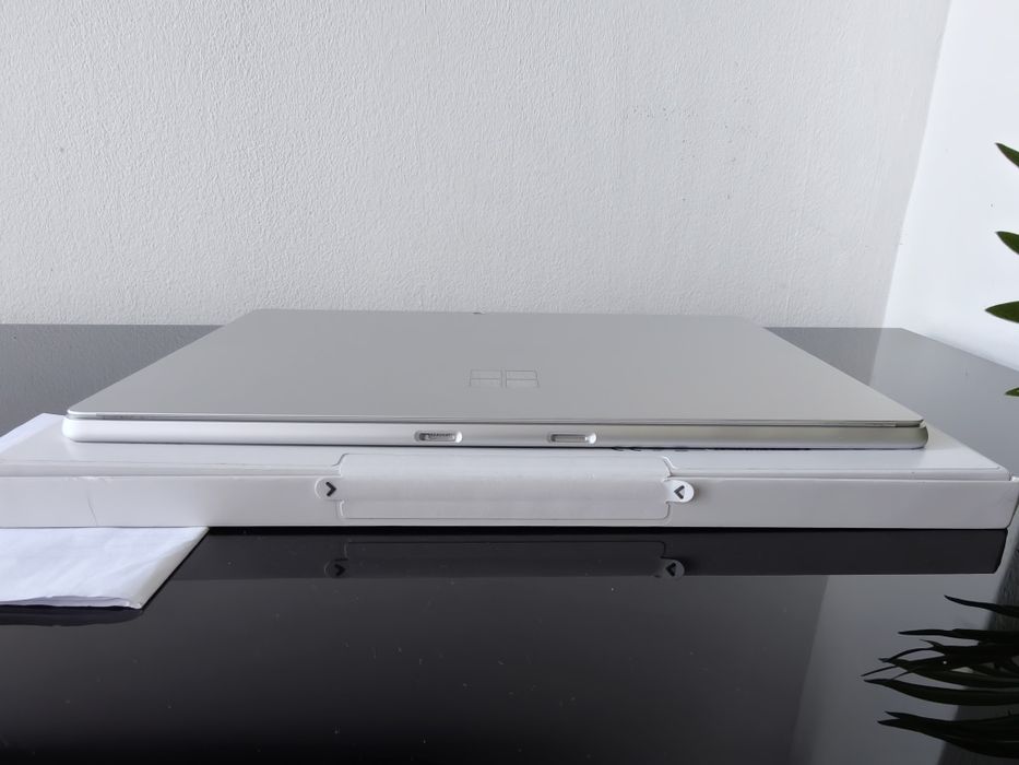Microsoft Surface Pro 8 (16GB RAM) Como Novo + Teclado Signature & Pen (Garantia)