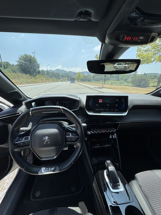 Peugeot e-208 — fotografia 9