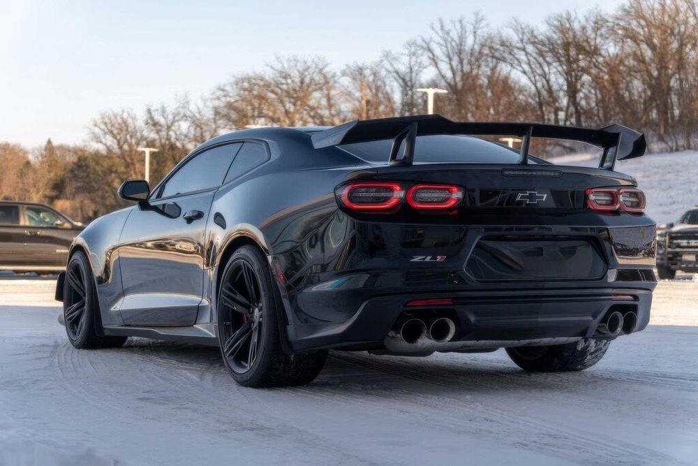 Chevrolet Camaro      2020