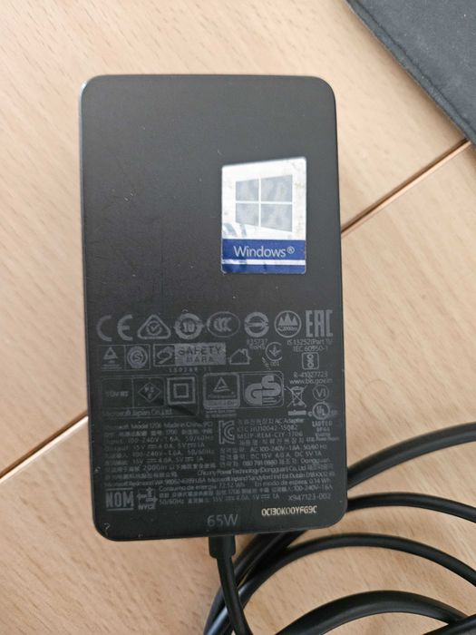 Tablet Hibrido Microsoft surface pro 5 4gb 128gb