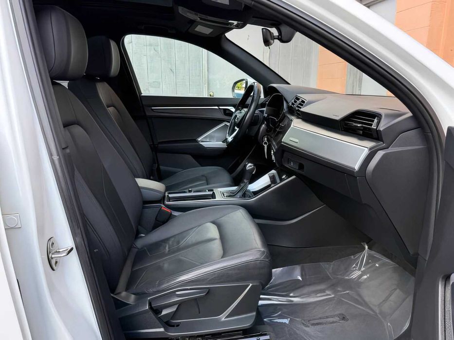 Audi Q3 quattro Premium 45 TFSI      2020