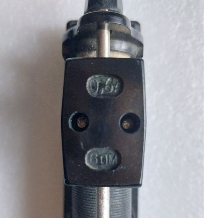 Реостат для регулювання опору 6 ом.