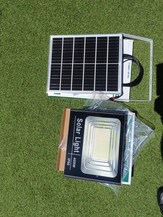 Holofote solar 400W com painel e comando
