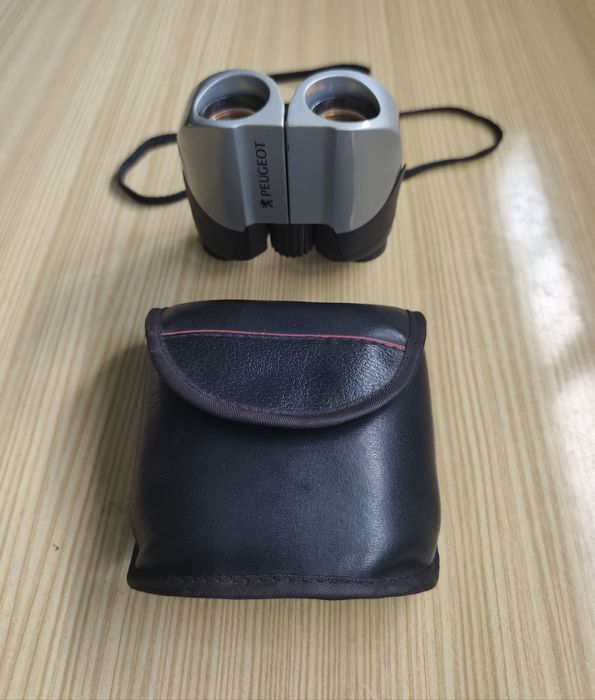 Binoculos da Peugeot