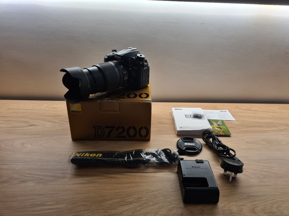 Lustrzanka Aparat Nikon D7200 Zestaw Obiektyw AF-S DX 18-105mm Jak Nowy
