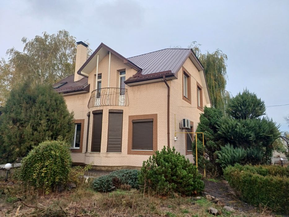 Продам  дом  Каменское возле  соснового леса  210000$