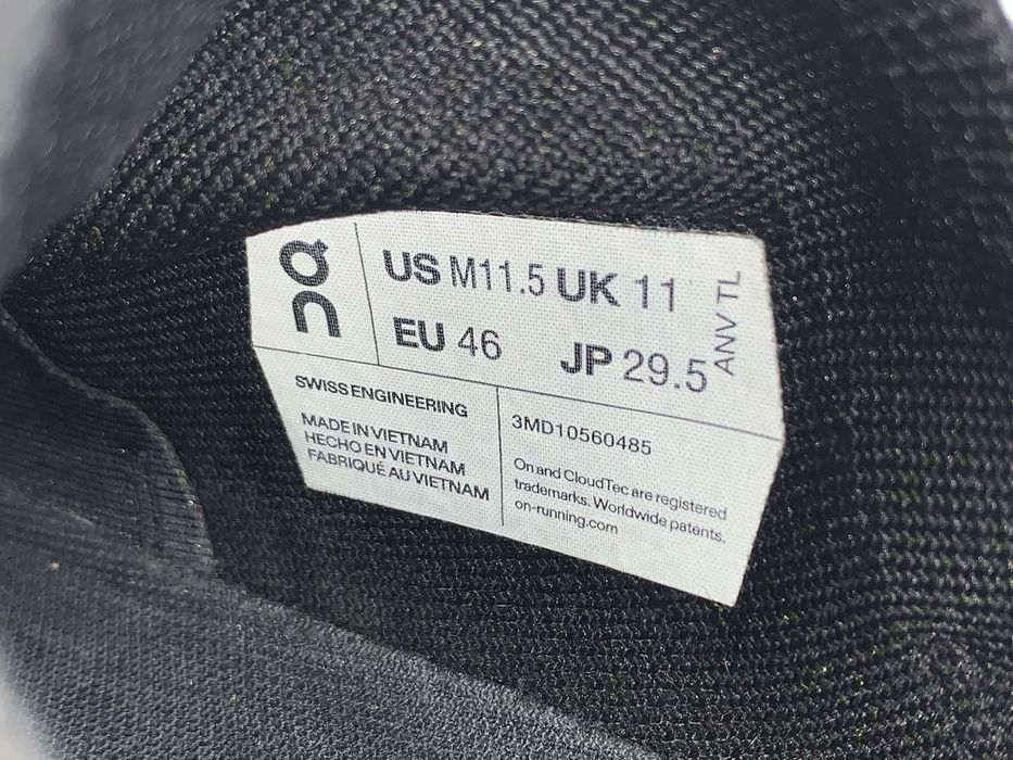 On Cloud Running Swiss Engineering_Cloudswift 3_Sneakersy Adidasy Running Bieganie Meskie Buty_46