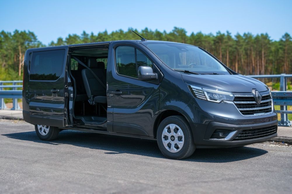 Renault Trafic 2025– 9-osobowy bus do wynajęcia | Neral Mobility