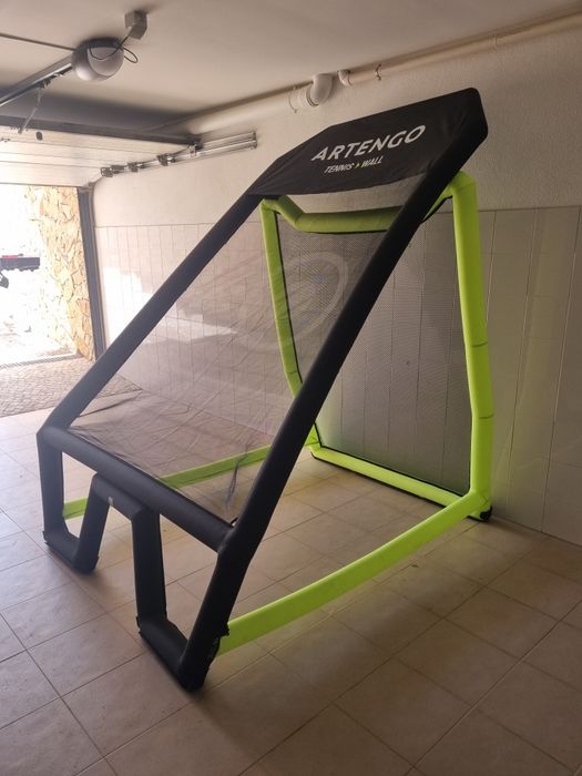 Vende-se parede de treino de ténis insuflável Artengo Tennis Wall, em estado impecável